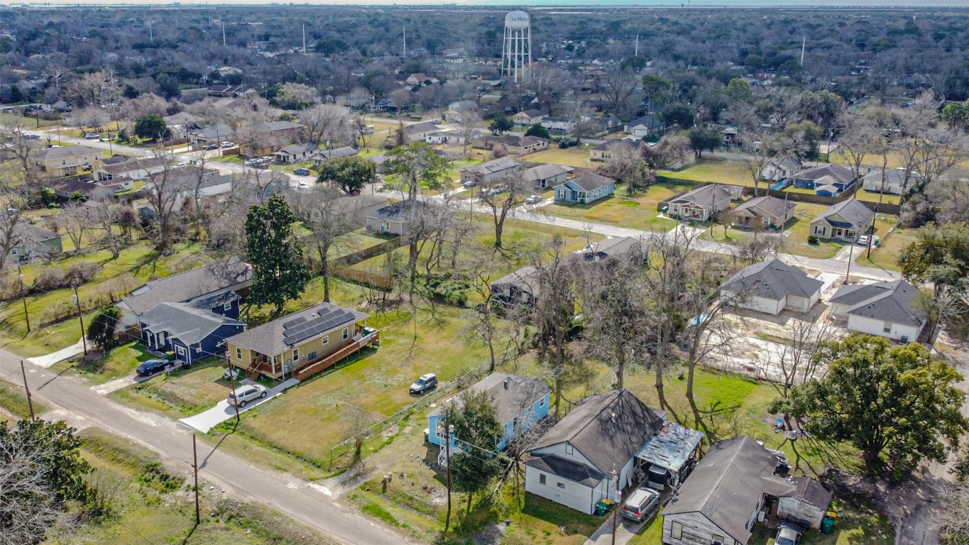 2619 Bellview Street La Marque, TX 77568 - Photo 45 of 46 an aerial view of residential houses with outdoor space