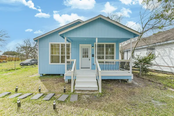 $149,800 | 2619 Bellview Street, La Marque, TX 77568