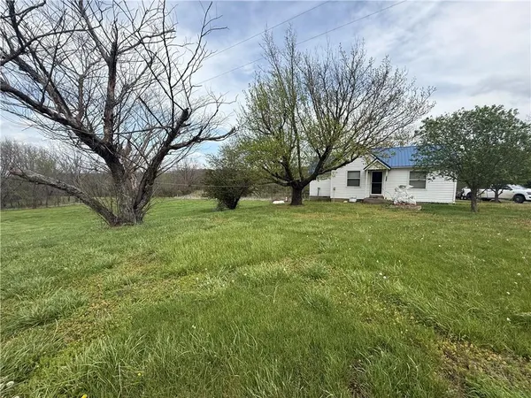 $125,000 | 13371 Highway 7, Mound City, KS 66056