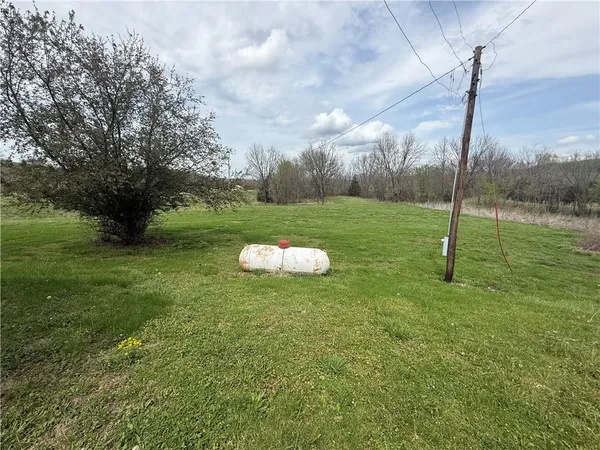 $125,000 | 13371 Highway 7, Mound City, KS 66056