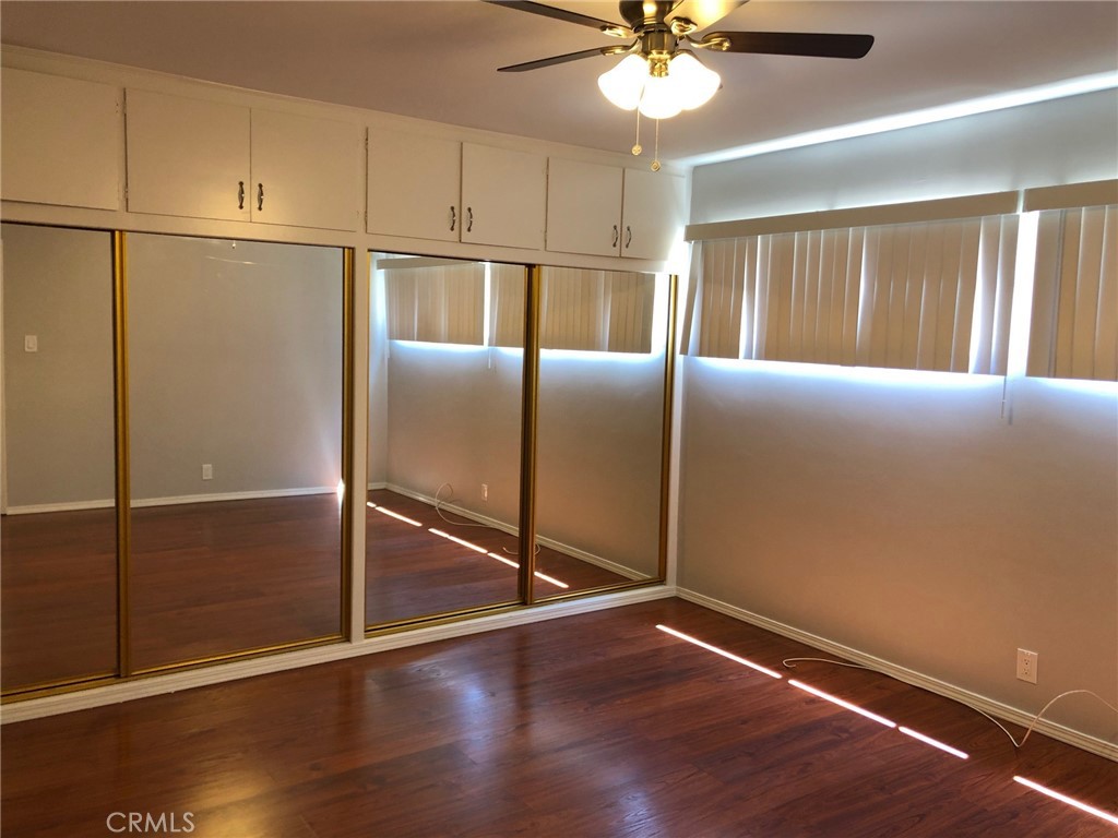 307 Cherry Avenue, Unit 5 Long Beach, CA 90802 - Photo 16 of 20 a view of a livingroom with wooden floor