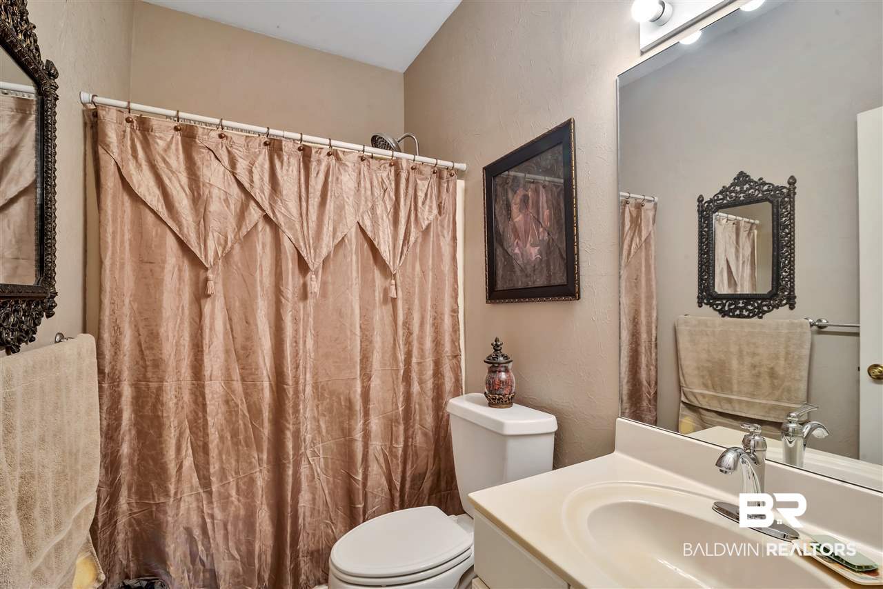 22475 County Road 12 Foley, AL 36535 - Photo 23 of 29 Bath