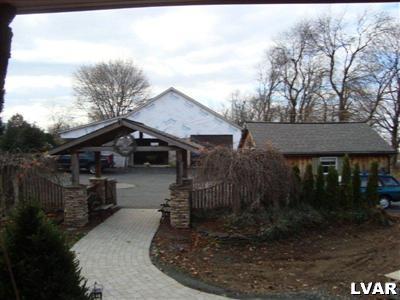4092 Tank Farm Road Emmaus, PA 18049 - Photo 10 of 28 Gallery Image 10