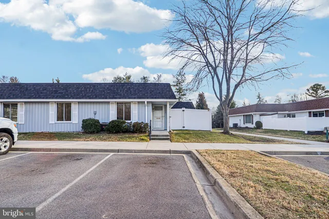 $305,000 | 15004 Candover Court, Unit 278D, Silver Spring, MD 20906