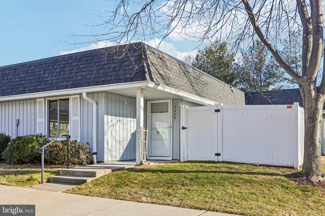 $305,000 | 15004 Candover Court, Unit 278D, Silver Spring, MD 20906