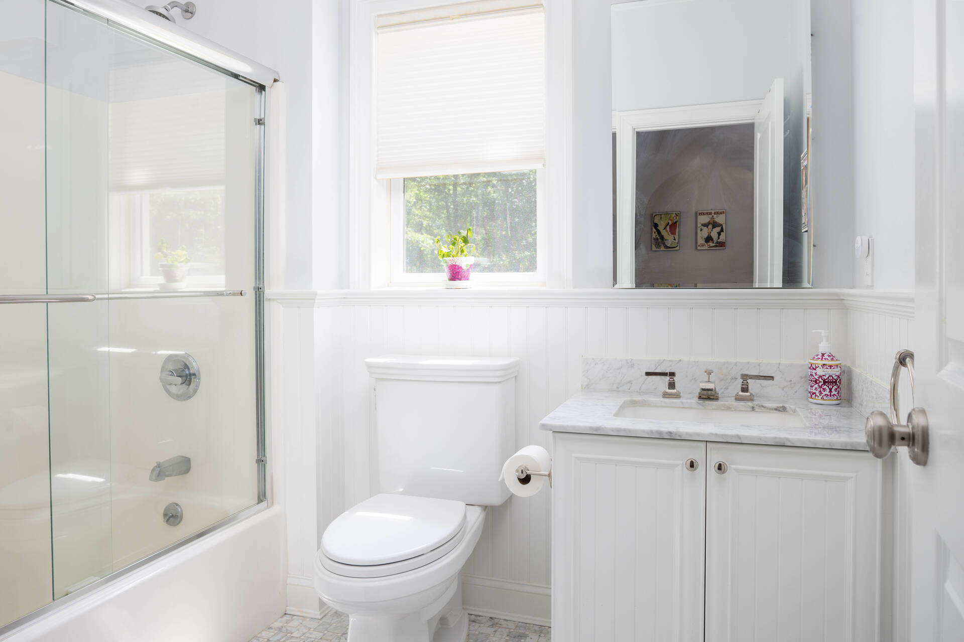 11 Hildreth Road Hampton Bays, NY 11946 - Photo 8 of 32