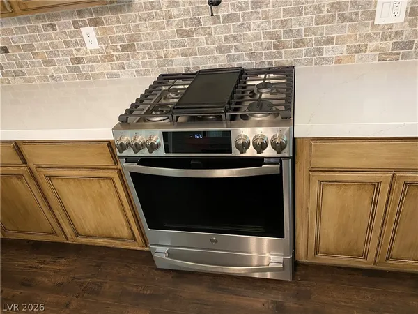 $3,300 | 11752 Del Sur Avenue, Las Vegas, NV 89138