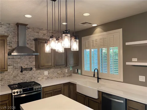 $3,300 | 11752 Del Sur Avenue, Las Vegas, NV 89138