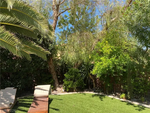 $3,300 | 11752 Del Sur Avenue, Las Vegas, NV 89138