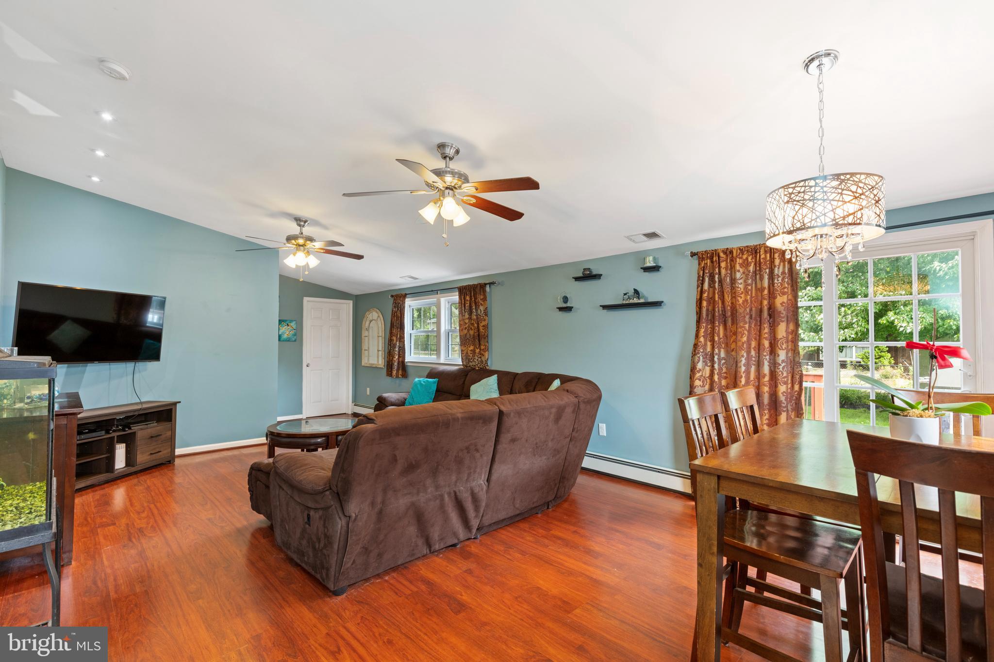 1437 Thomson Road Abington, PA 19001 - Photo 11 of 26 Access to the rear Deck/Yard