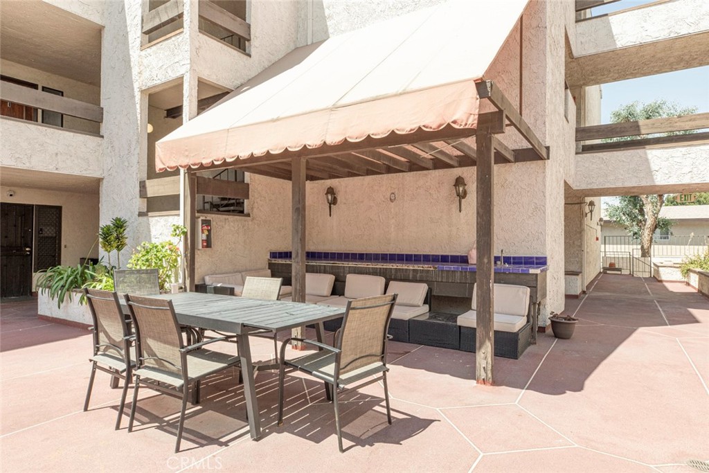 1325 Valley View Road, Unit 301 Glendale, CA 91202 - Photo 41 of 43