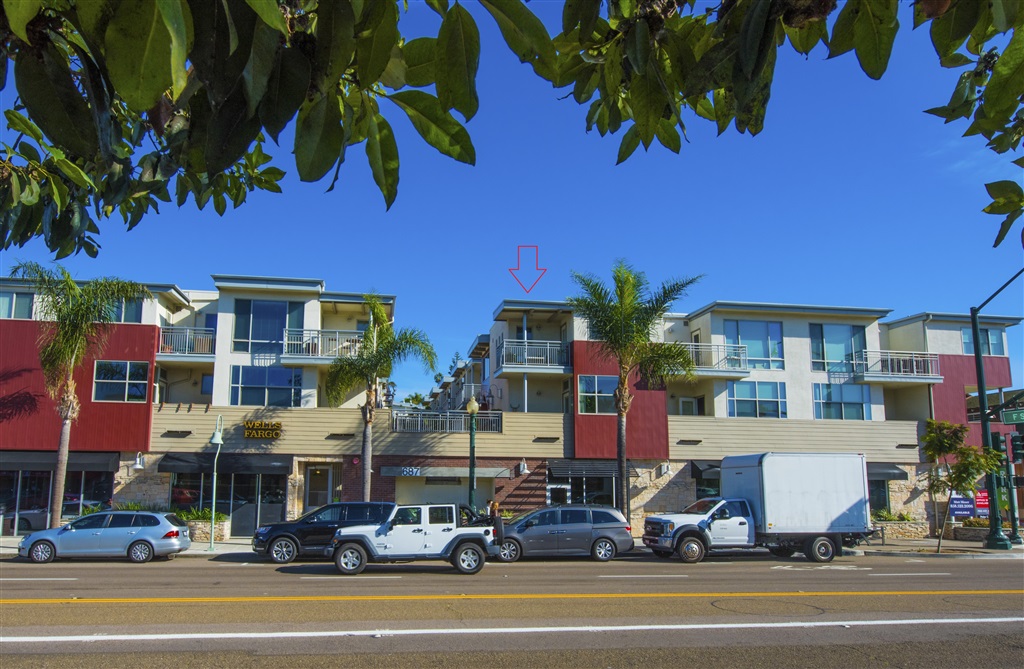 687 South Coast Highway 101, Unit 216 Encinitas, CA 92024 - Photo 2 of 17