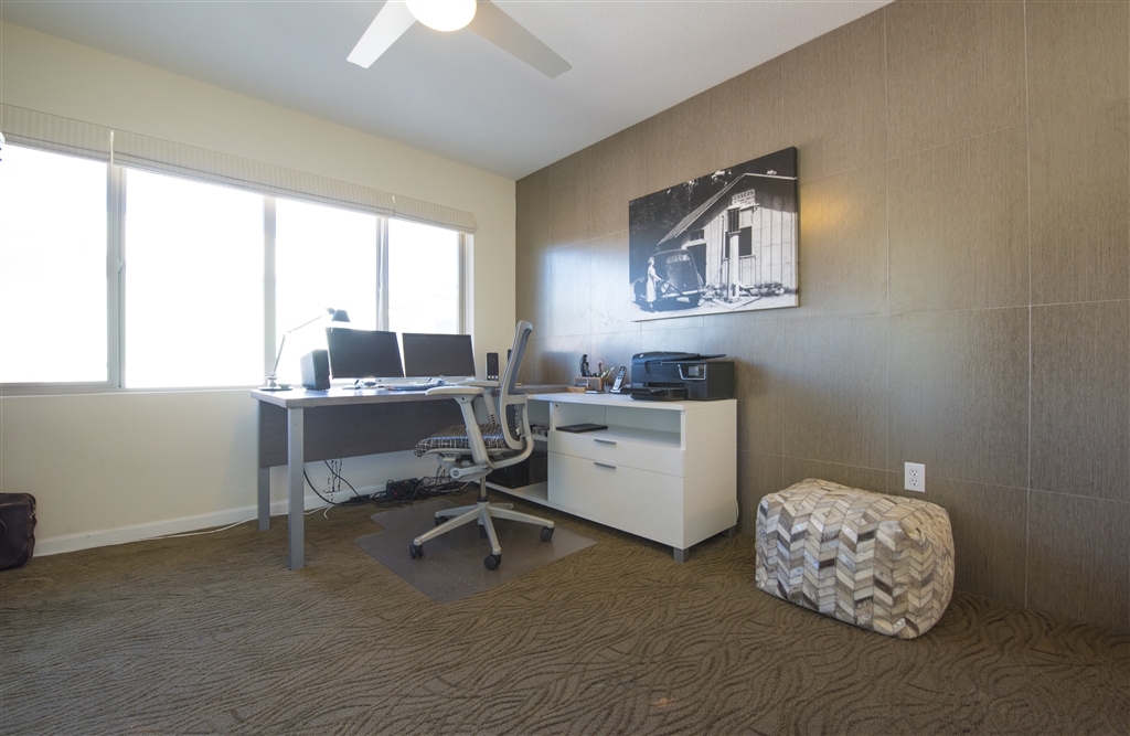 687 South Coast Highway 101, Unit 216 Encinitas, CA 92024 - Photo 12 of 17