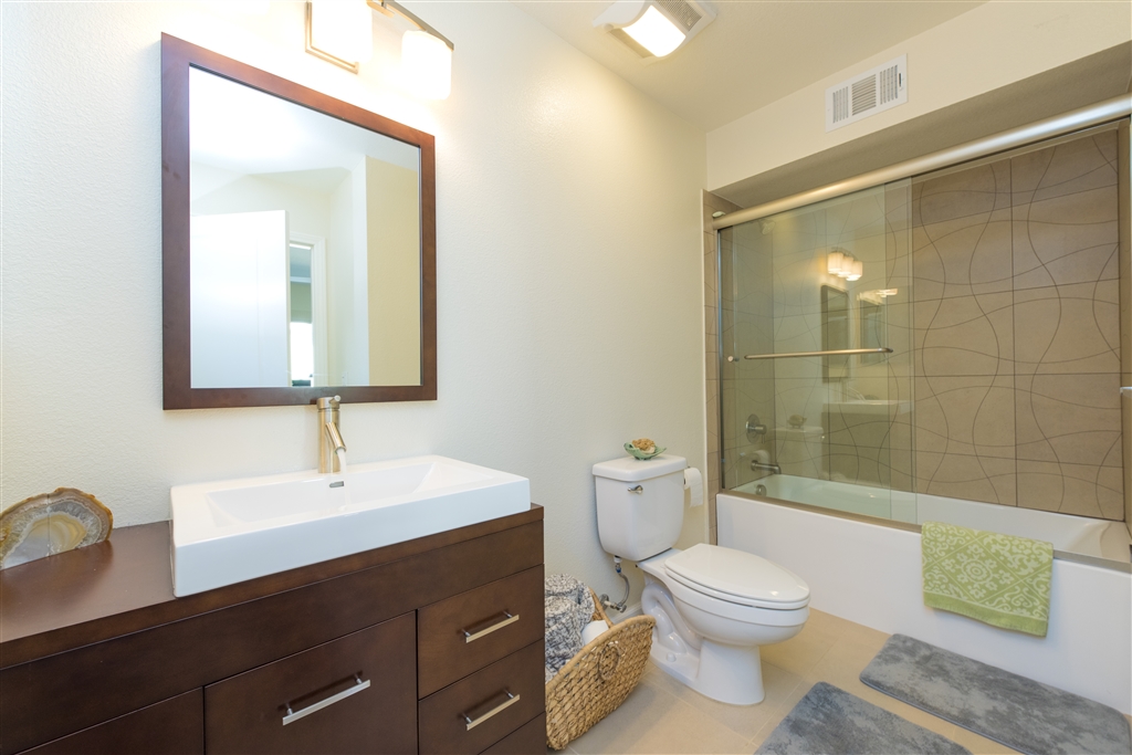 687 South Coast Highway 101, Unit 216 Encinitas, CA 92024 - Photo 13 of 17