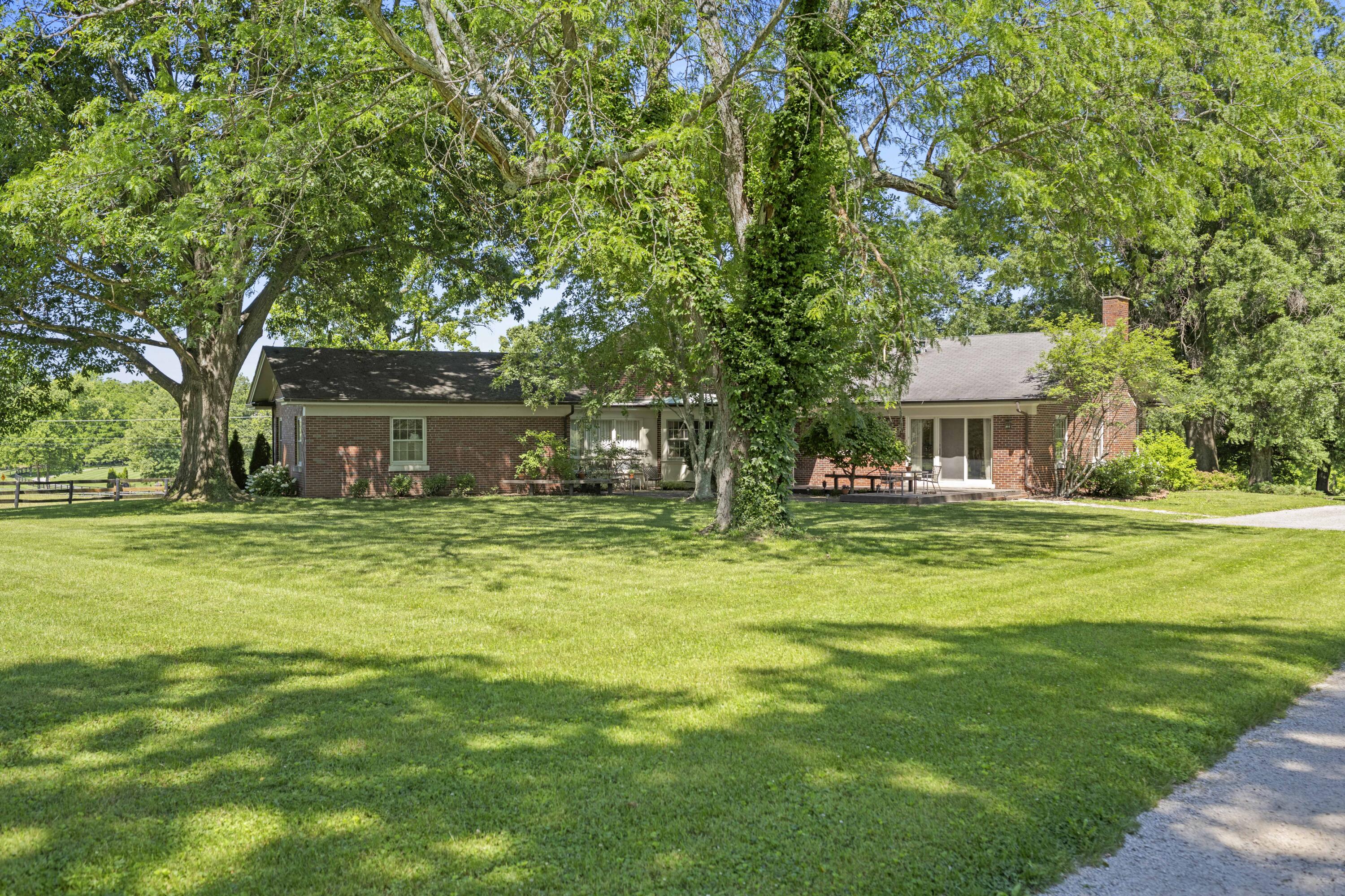 4036 North Cleveland Road Lexington, KY 40516 - Photo 39 of 41 20260603-4036-N-Cleveland-Rd-fh-127