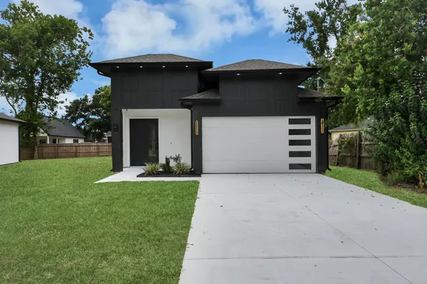 $299,000 | 1904 Bell Street, Dayton, TX 77535