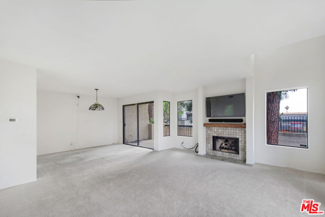 849 East Victoria Street, Unit 811 Carson, CA 90746 - Photo 16 of 50