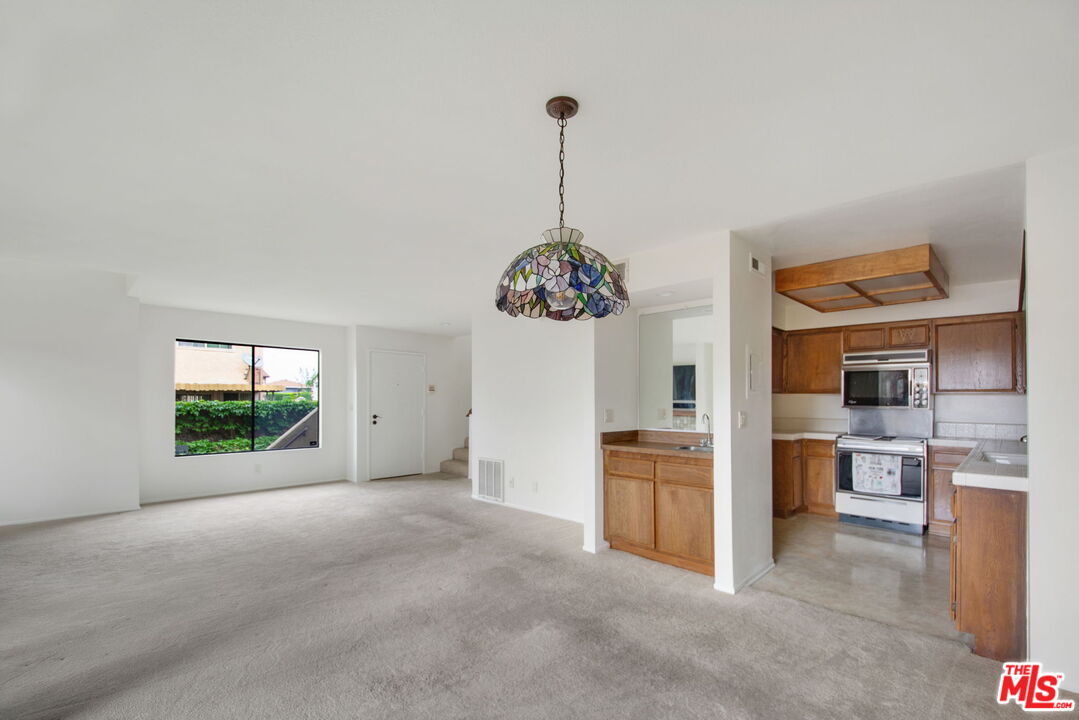 849 East Victoria Street, Unit 811 Carson, CA 90746 - Photo 21 of 50
