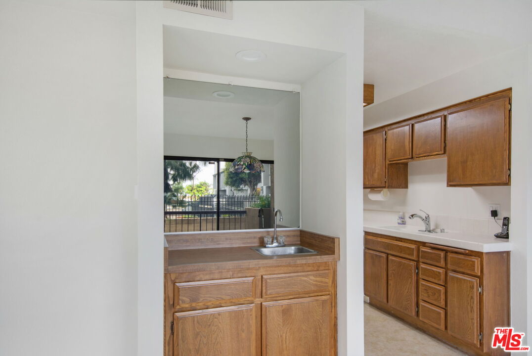 849 East Victoria Street, Unit 811 Carson, CA 90746 - Photo 23 of 50