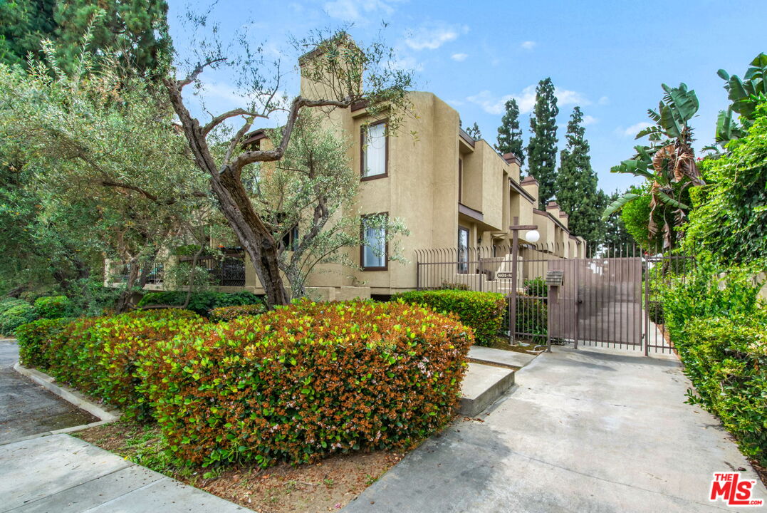 849 East Victoria Street, Unit 811 Carson, CA 90746 - Photo 43 of 50