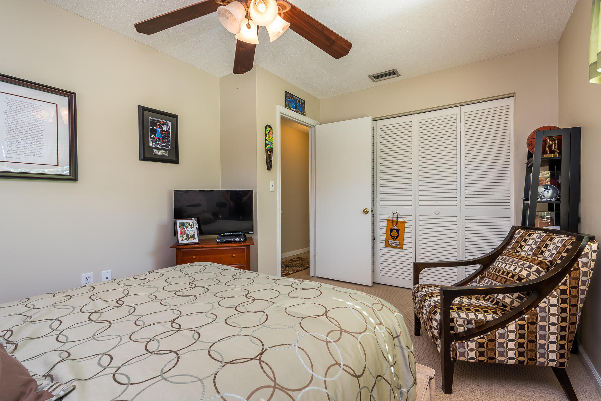 3376 Northwest 26th Avenue Boca Raton, FL 33434 - Photo 18 of 35 photo-10