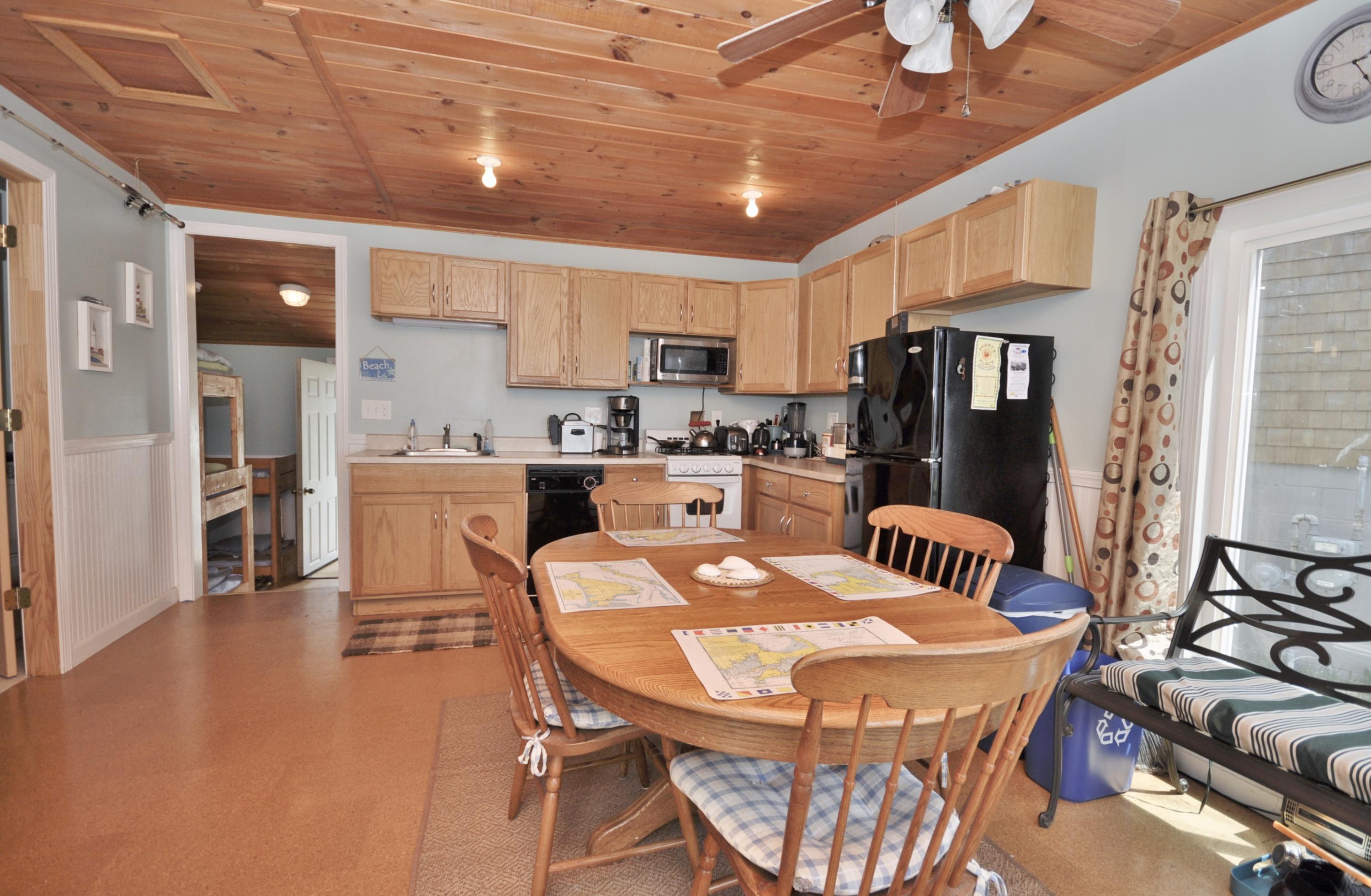 22 The, Unit D Buzzards Bay, MA 02532 - Photo 14 of 34 Dine