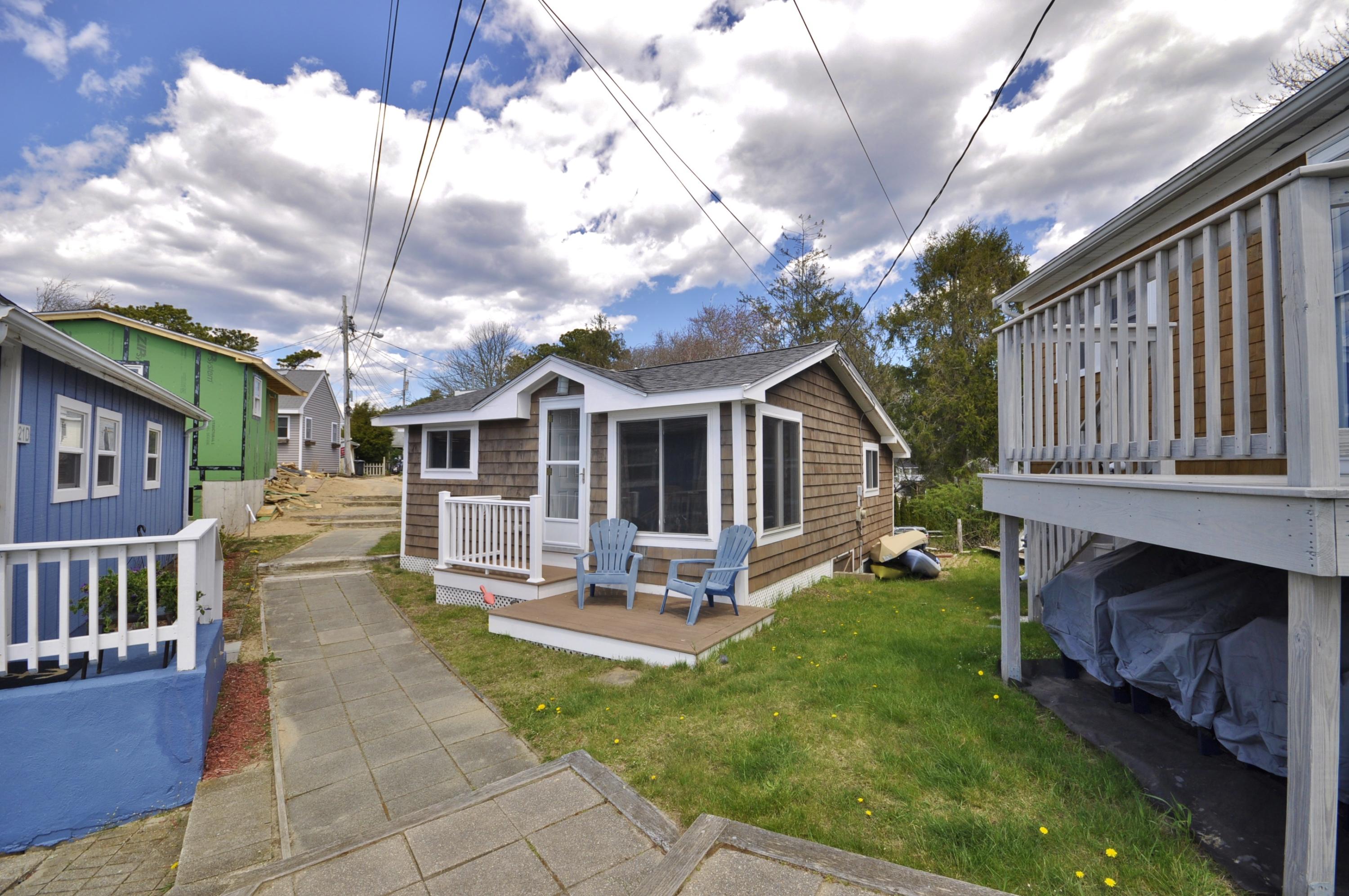 22 The, Unit D Buzzards Bay, MA 02532 - Photo 6 of 34 front view