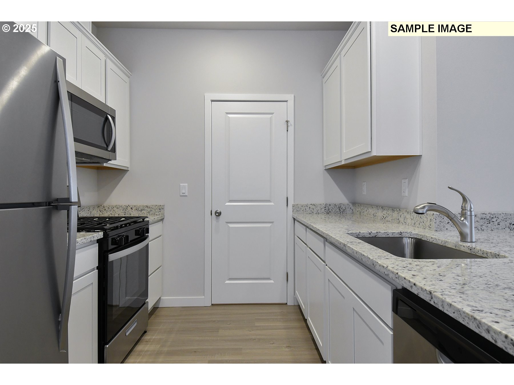 1285 Parkside Avenue Woodburn, OR 97071 - Photo 6 of 15