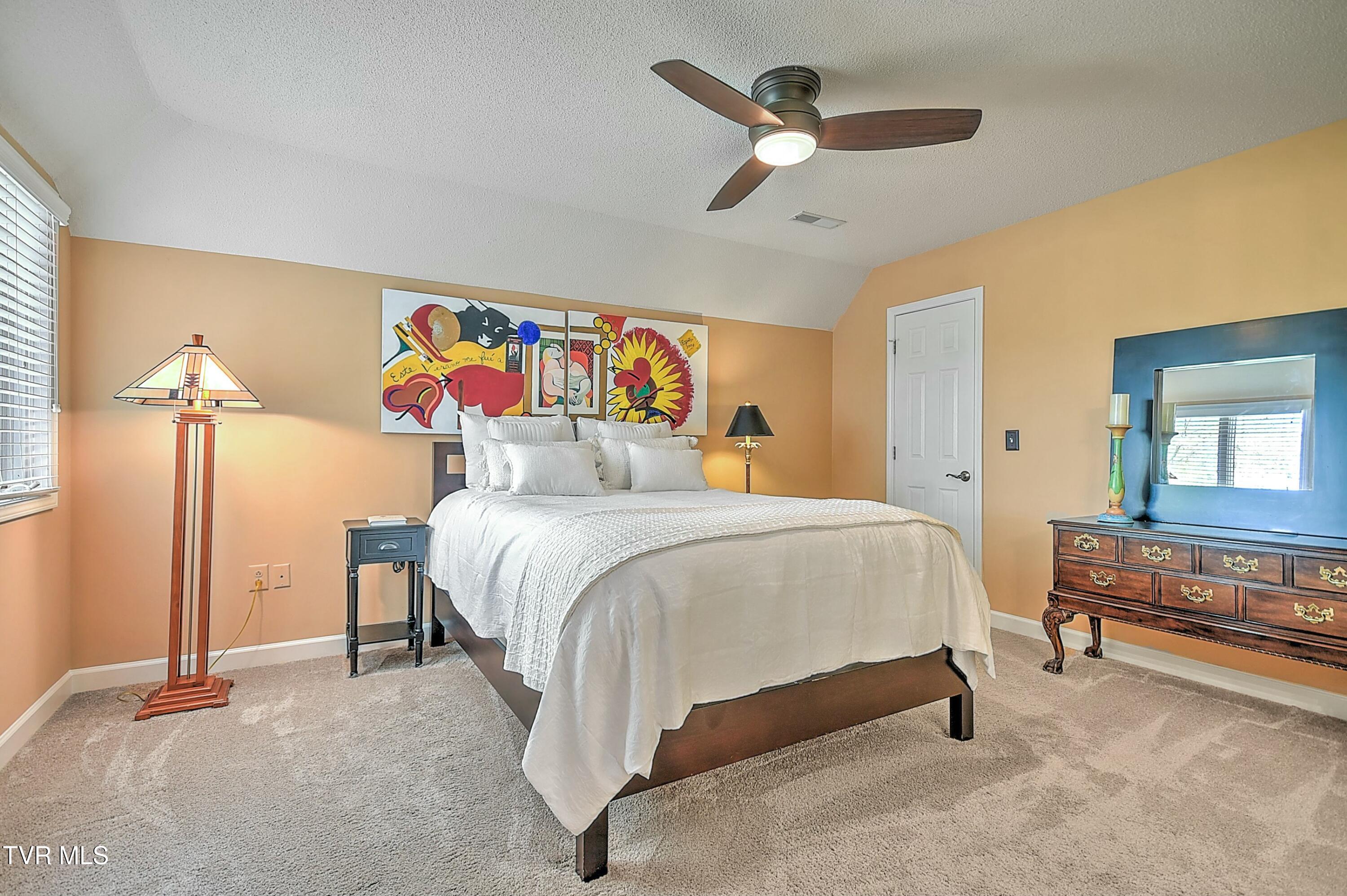 128 Ridgetop Drive Johnson City, TN 37615 - Photo 37 of 89 tempImage5kAaFX