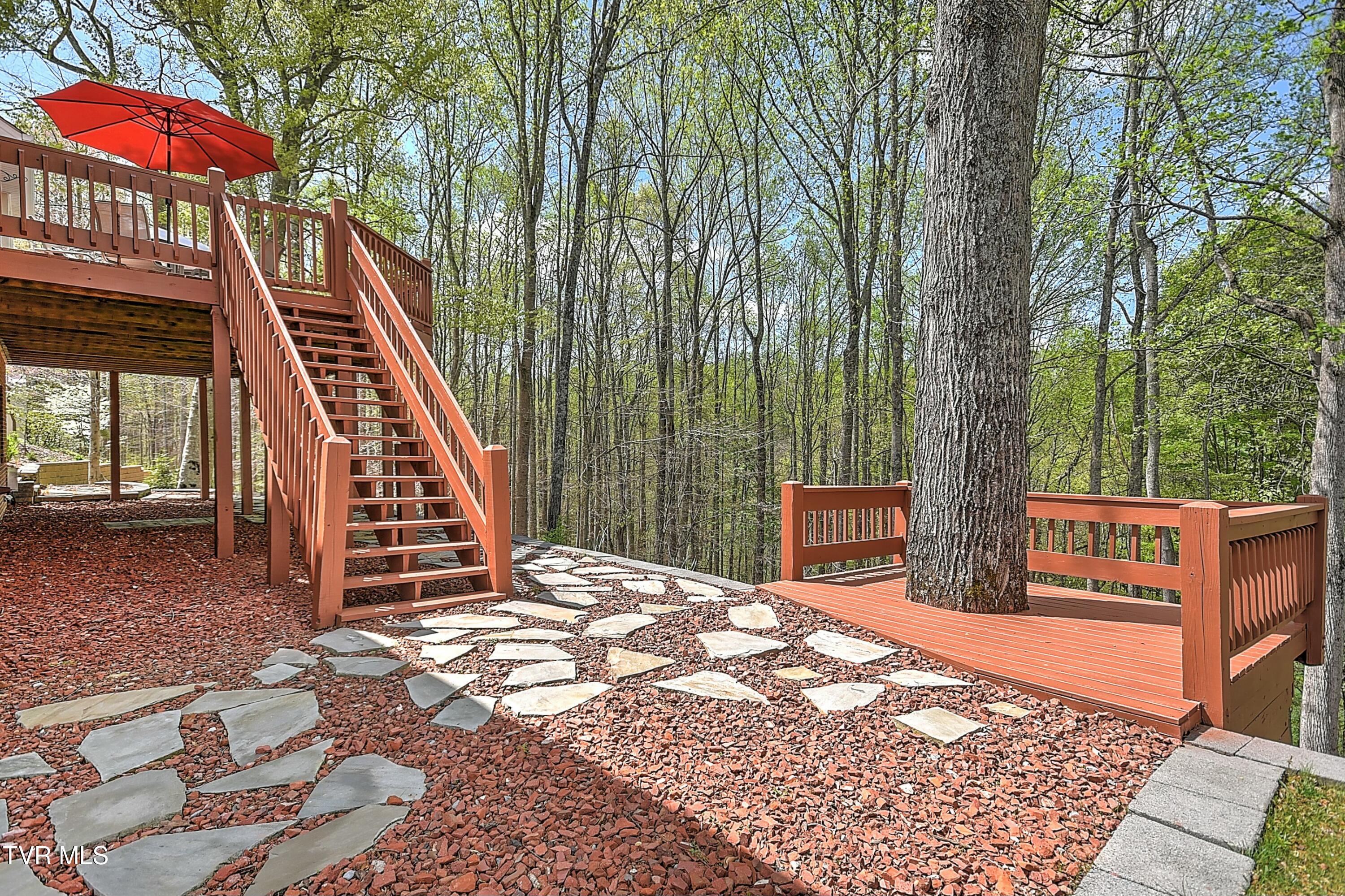128 Ridgetop Drive Johnson City, TN 37615 - Photo 50 of 89 tempImageIzJCWO