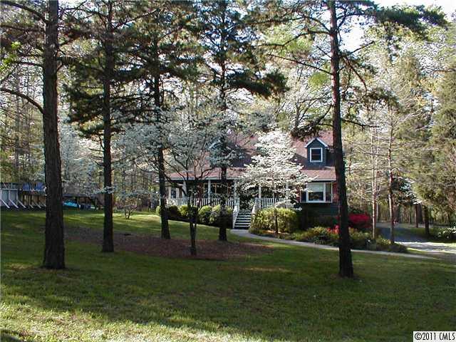 3801 Spring Drive Midland, NC 28107 - Photo 3 of 16 Gallery Image 3