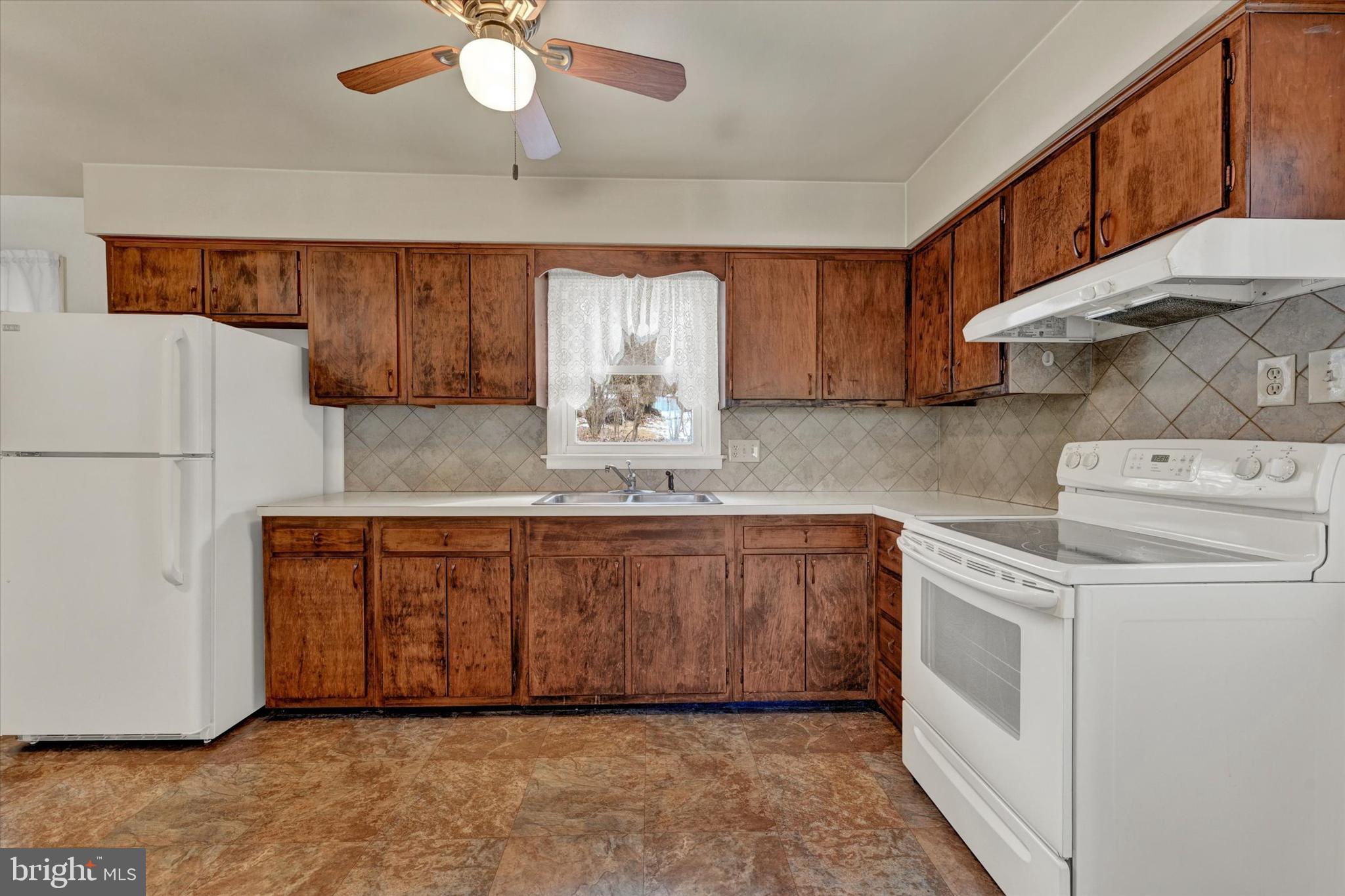 210 Winterstown Road Red Lion, PA 17356 - Photo 6 of 19