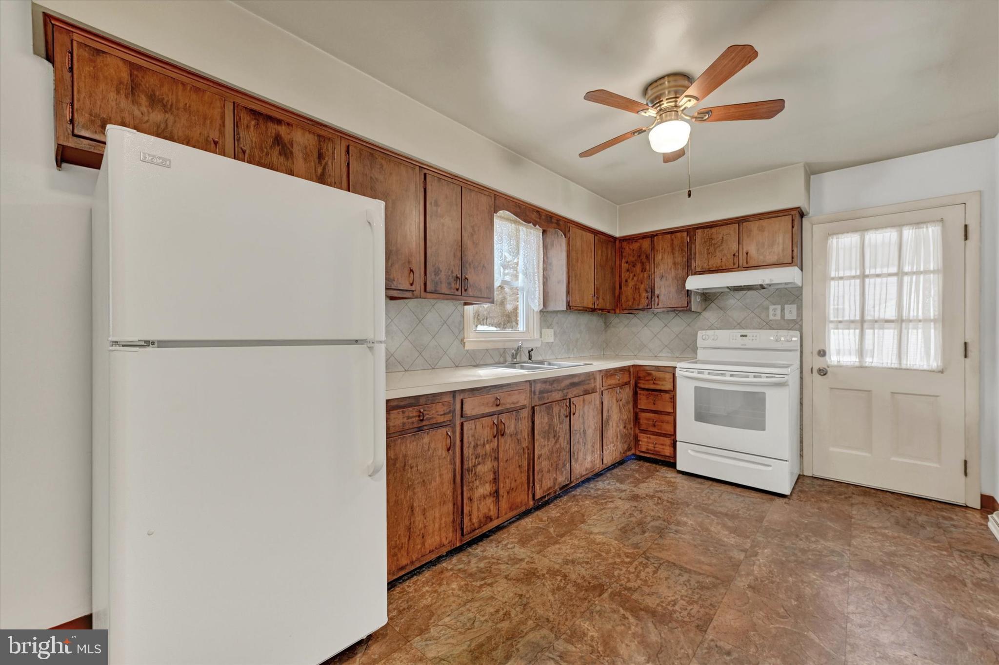 210 Winterstown Road Red Lion, PA 17356 - Photo 7 of 19