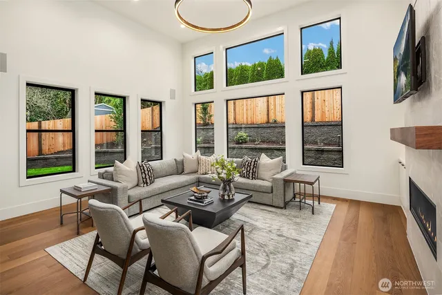 $3,898,000 | 520 7th Street South, Kirkland, WA 98033