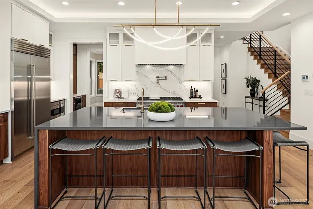 $3,898,000 | 520 7th Street South, Kirkland, WA 98033