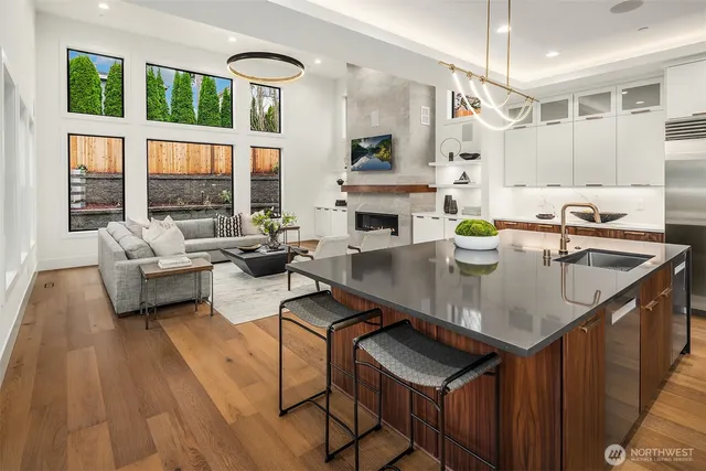 $3,898,000 | 520 7th Street South, Kirkland, WA 98033