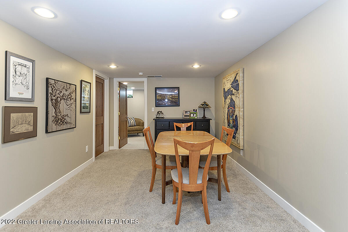 2807 South Cambridge Road Lansing, MI 48911 - Photo 25 of 28 Lower Level