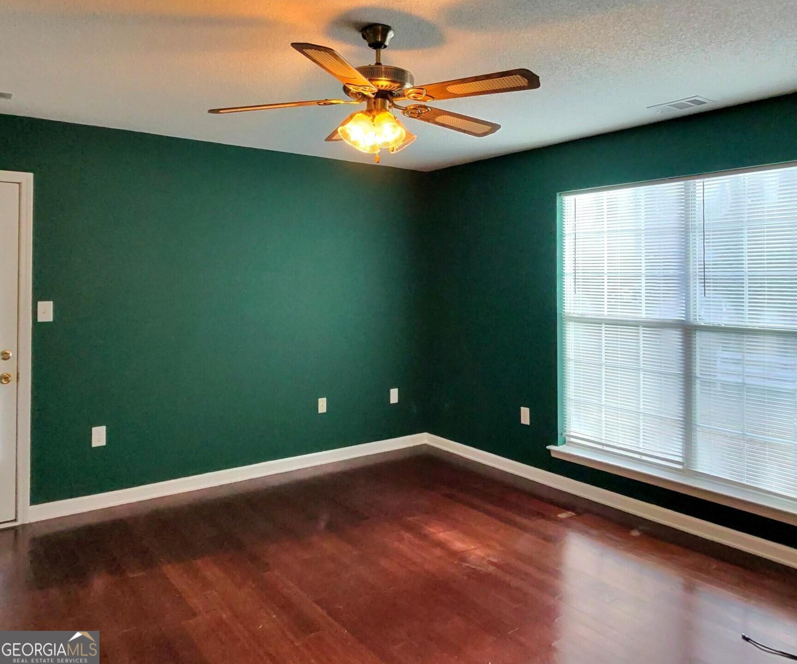 173 Preston Road Byron, GA 31008 - Photo 10 of 22 en empty room with window