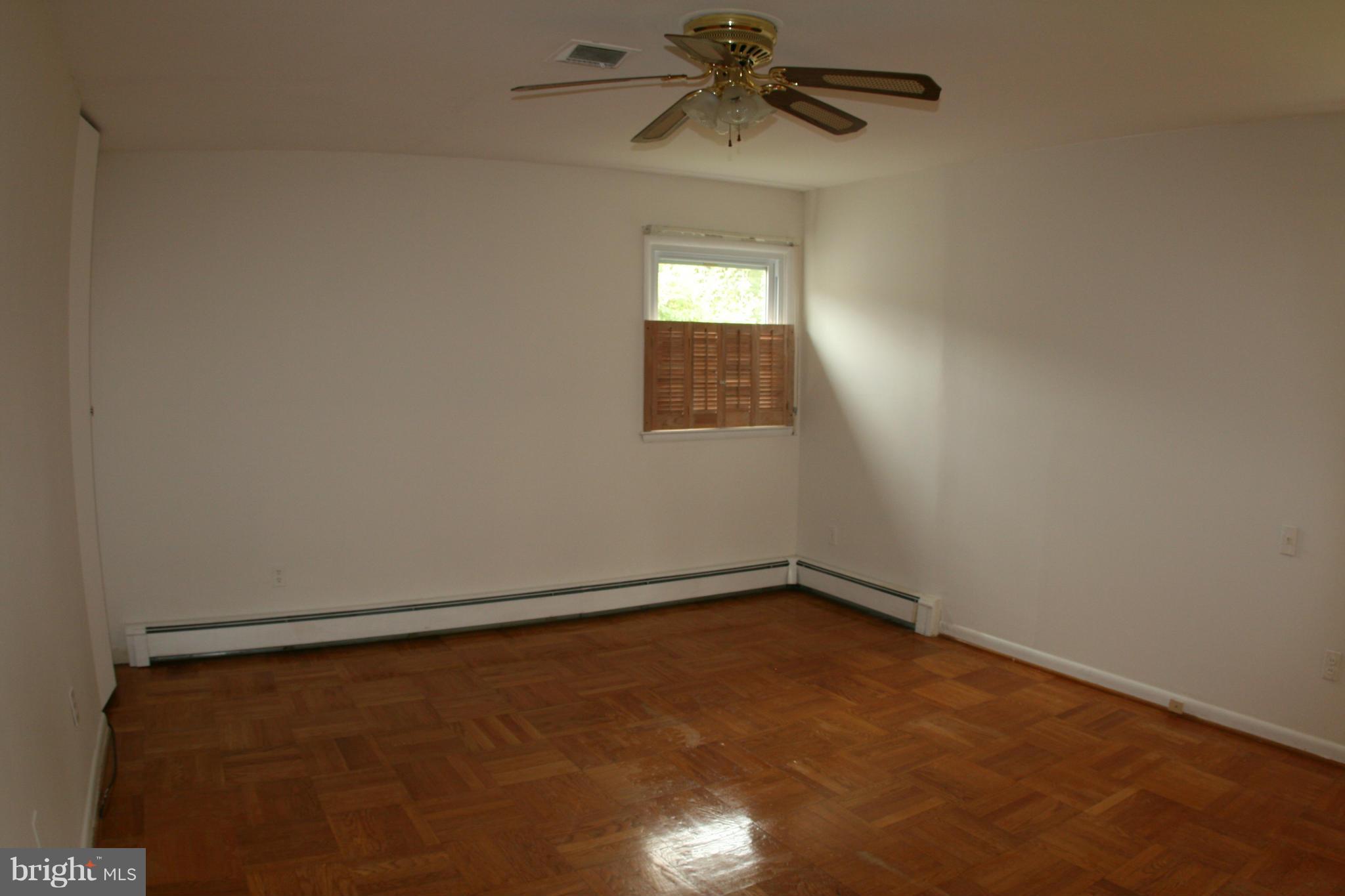 916 Rambling Drive Baltimore, MD 21228 - Photo 20 of 30 Bedroom