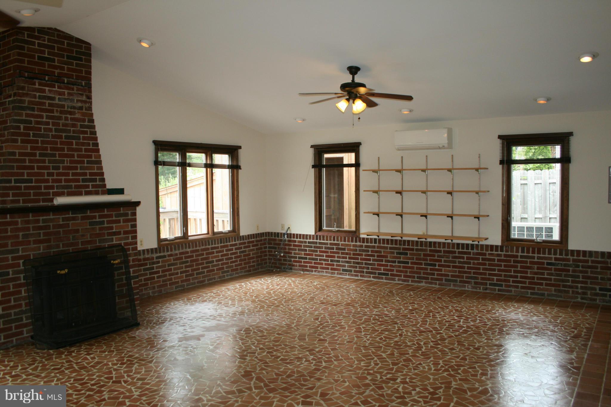 916 Rambling Drive Baltimore, MD 21228 - Photo 23 of 30 Interior (General)