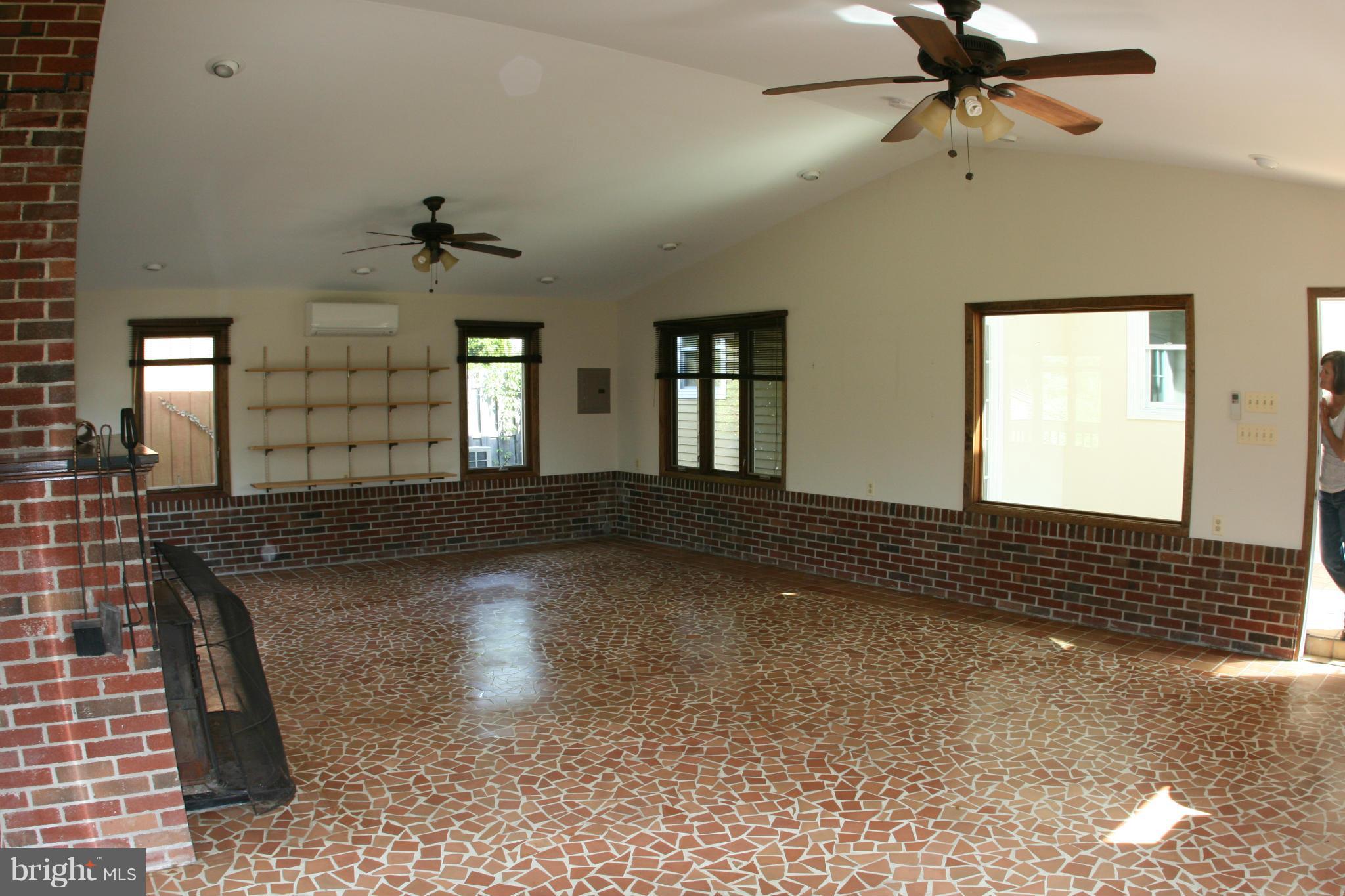 916 Rambling Drive Baltimore, MD 21228 - Photo 24 of 30 Interior (General)