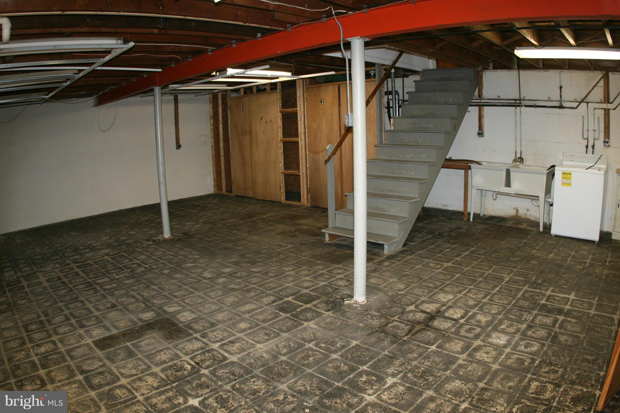 916 Rambling Drive Baltimore, MD 21228 - Photo 28 of 30 Basement