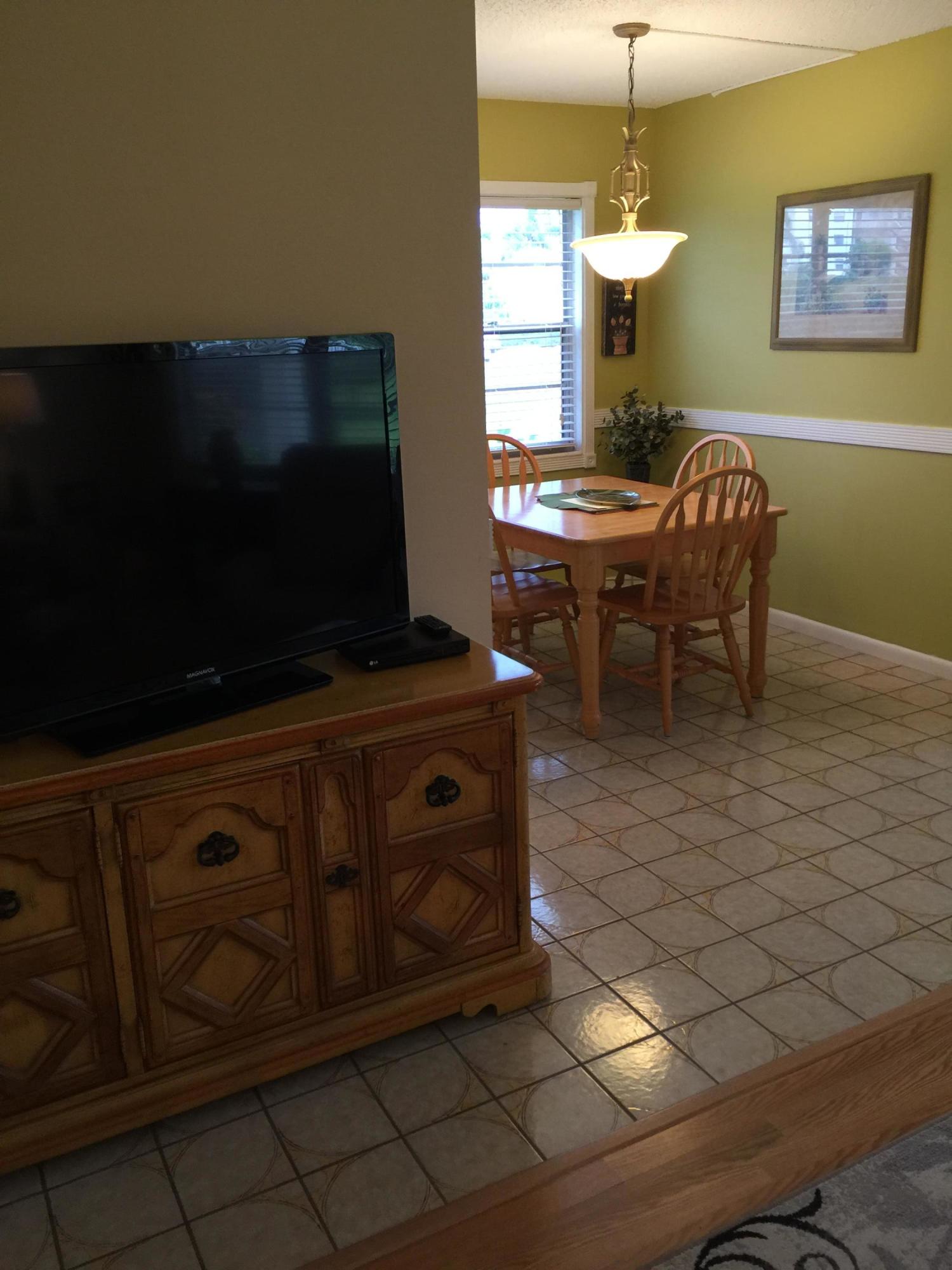 266 Fanshaw G Boca Raton, FL 33434 - Photo 23 of 26 IMG_5423