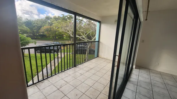 $2,200 | 517 Dotterel Road, Unit 31C, Delray Beach, FL 33444