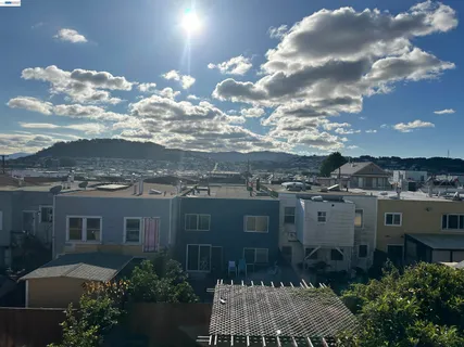 $999,000 | 1423 Quesada Avenue, San Francisco, CA 94124