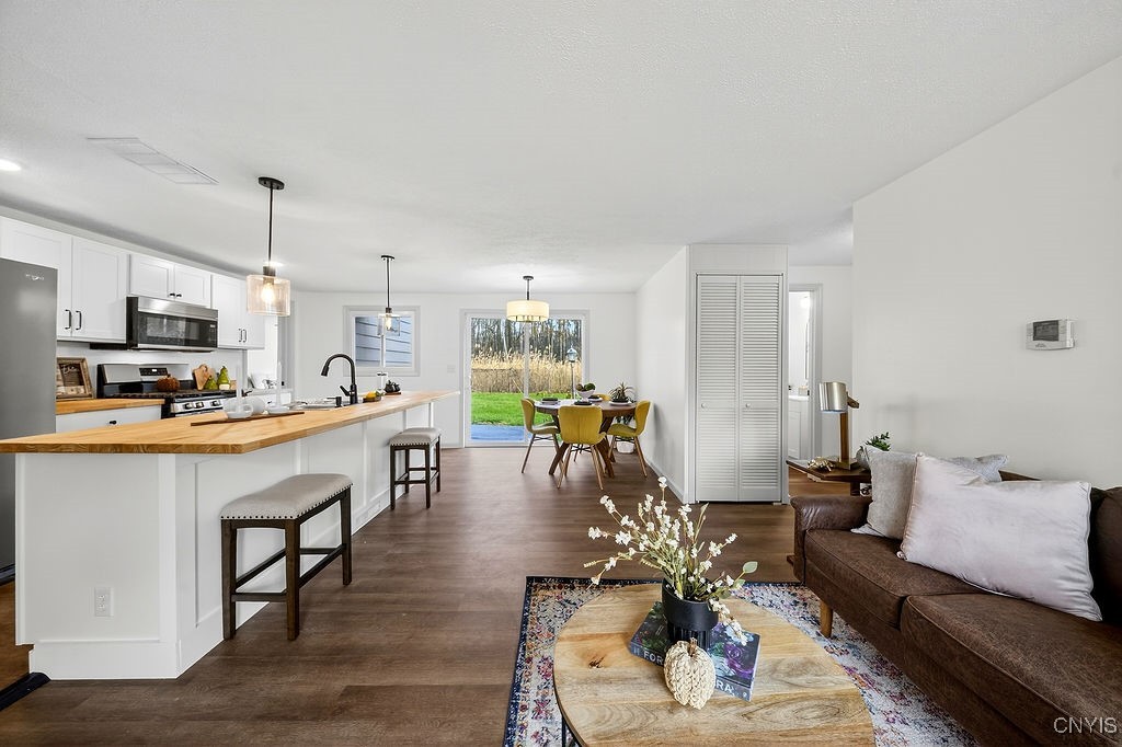 105 Florida Road South Salina, NY 13211 - Photo 5 of 37