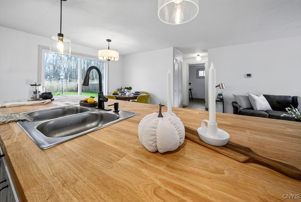 105 Florida Road South Salina, NY 13211 - Photo 10 of 37