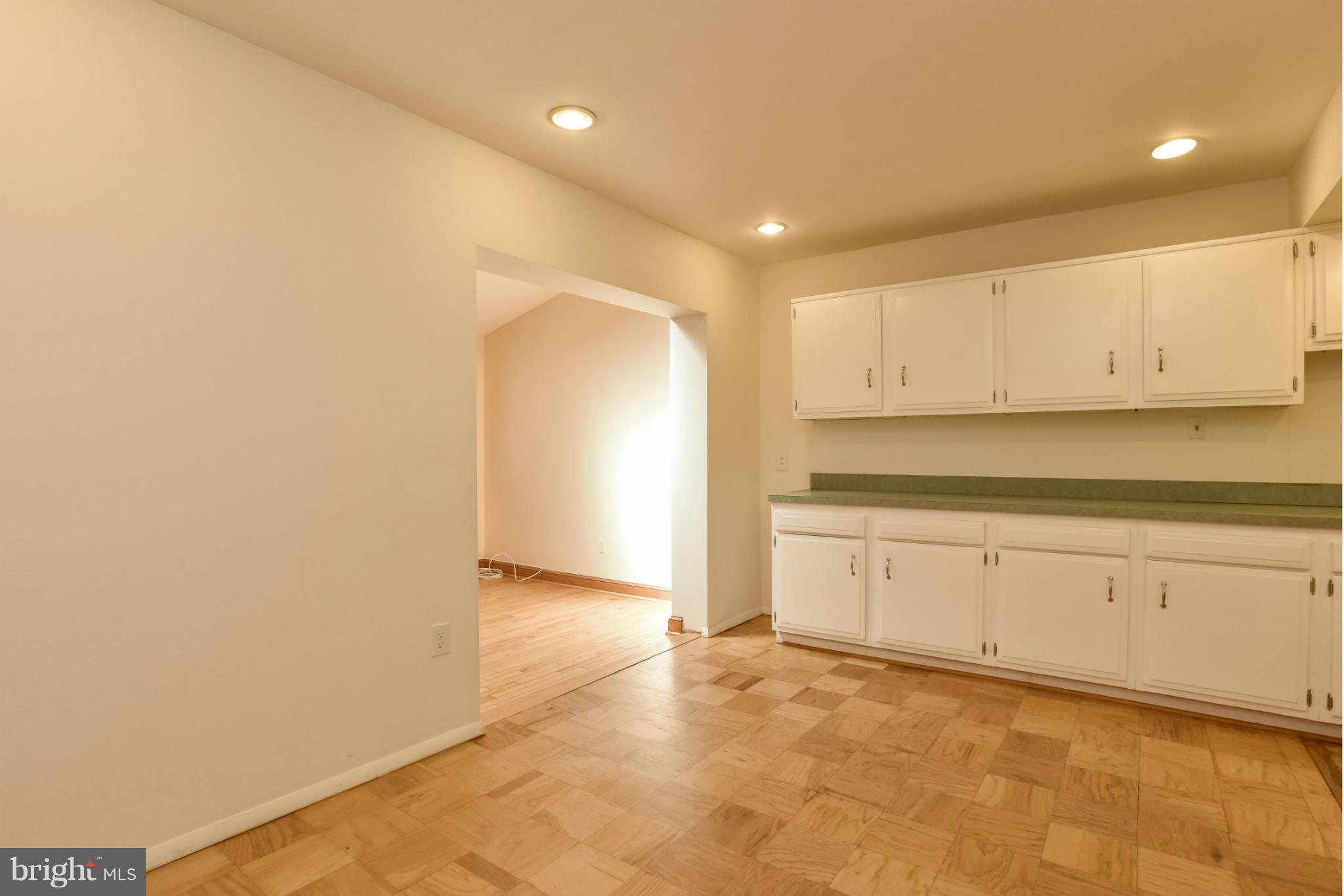 1771 Wainwright Drive Reston, VA 20190 - Photo 12 of 30 Kitchen