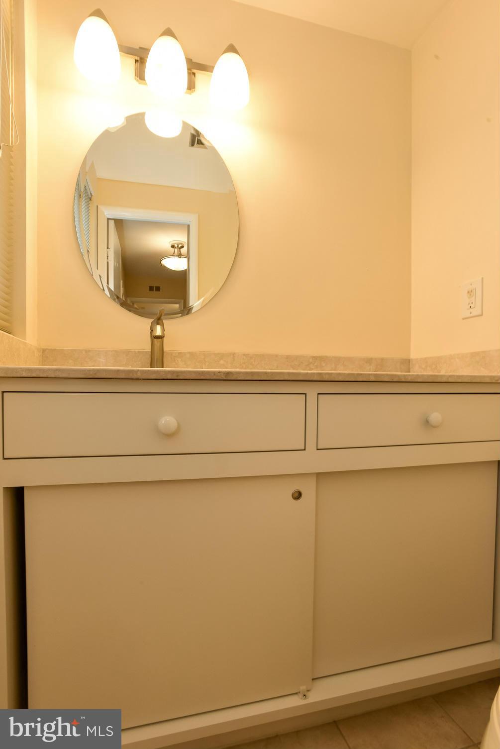 1771 Wainwright Drive Reston, VA 20190 - Photo 16 of 30 Bath