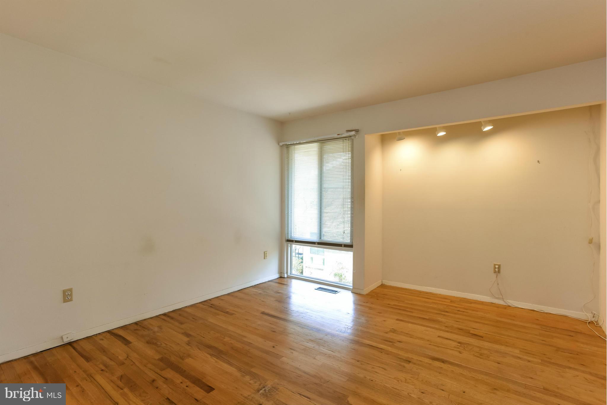 1771 Wainwright Drive Reston, VA 20190 - Photo 17 of 30 Bedroom